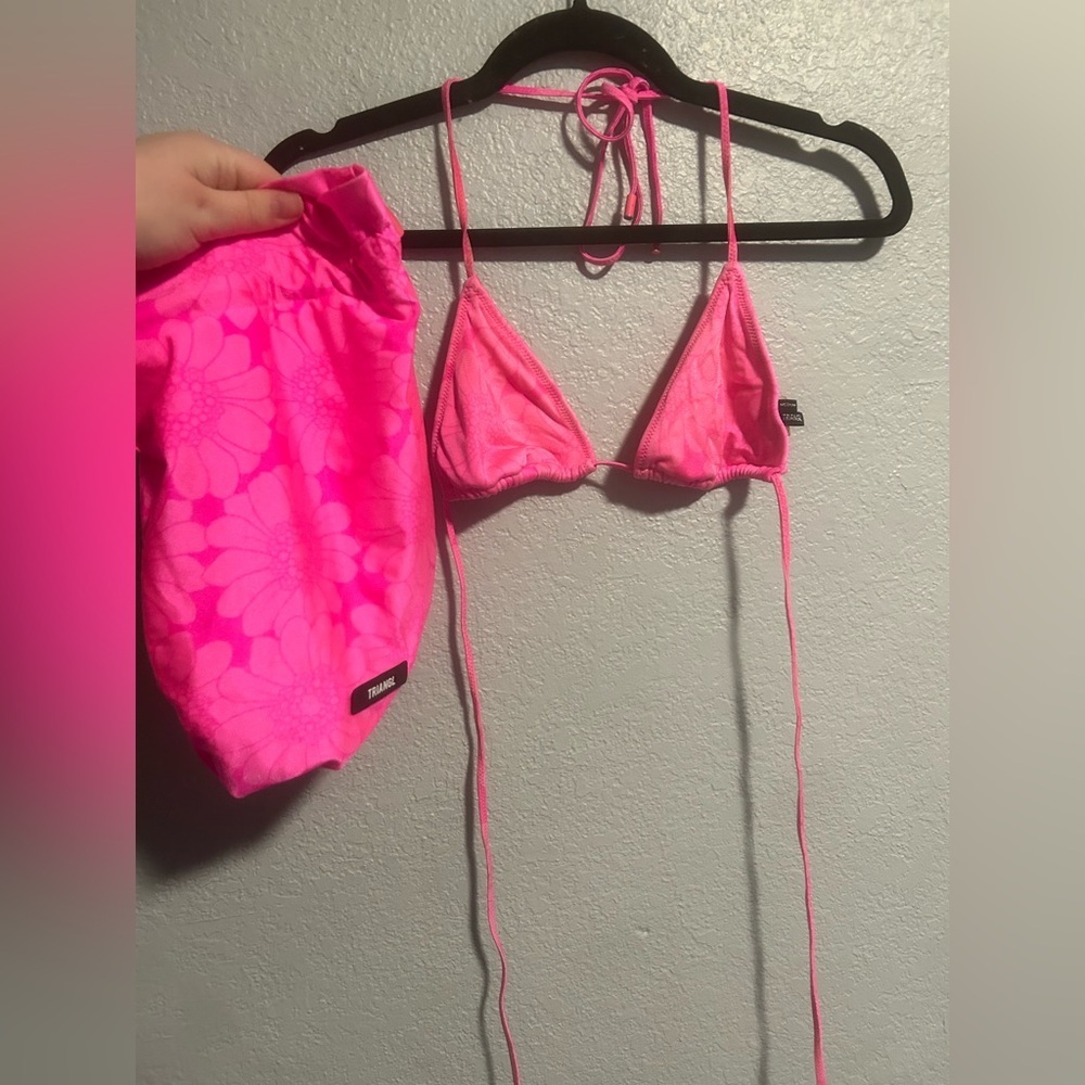 Triangl vinca pitaya floral bikini top w/ bag